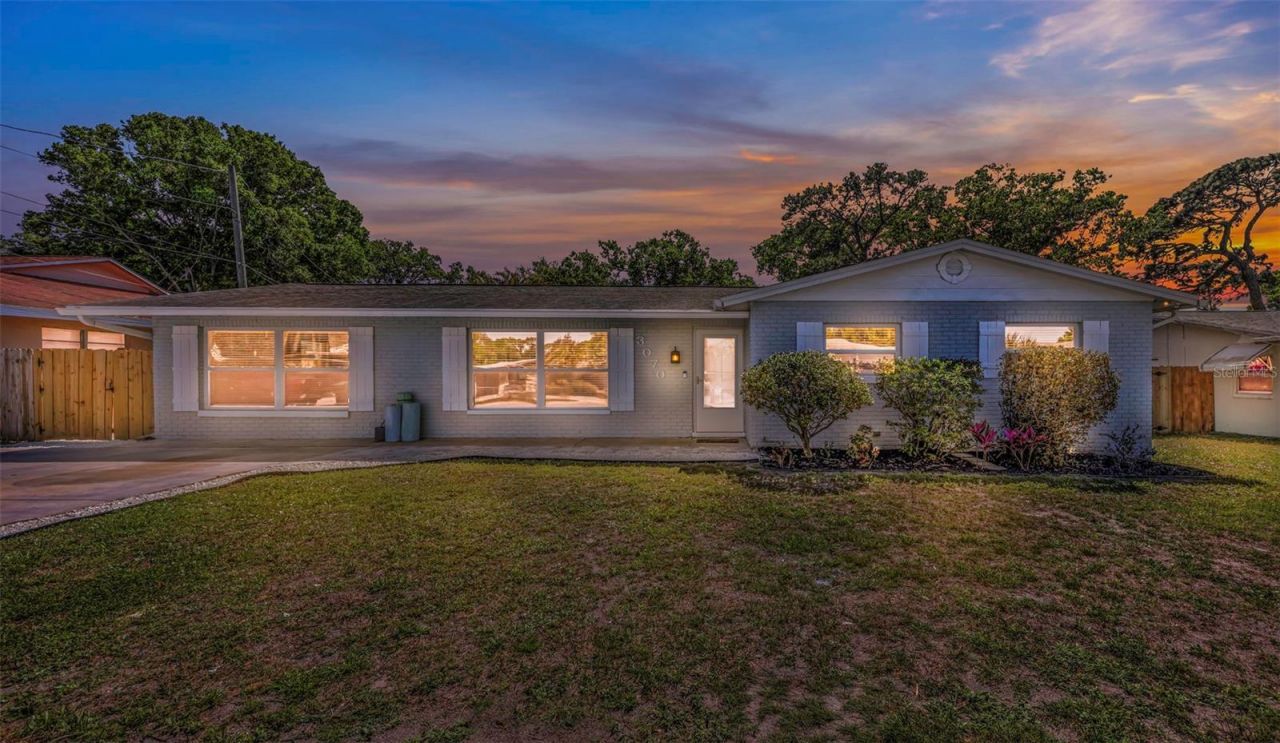 3070 Dryer Avenue, Largo, FL 33770 Main Photo