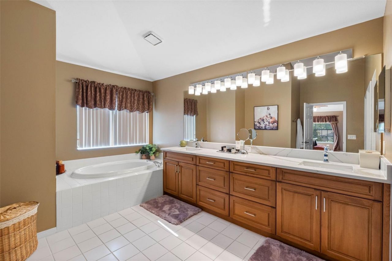 1872 Eagle Trace Boulevard, Palm Harbor, FL 34685 Photo