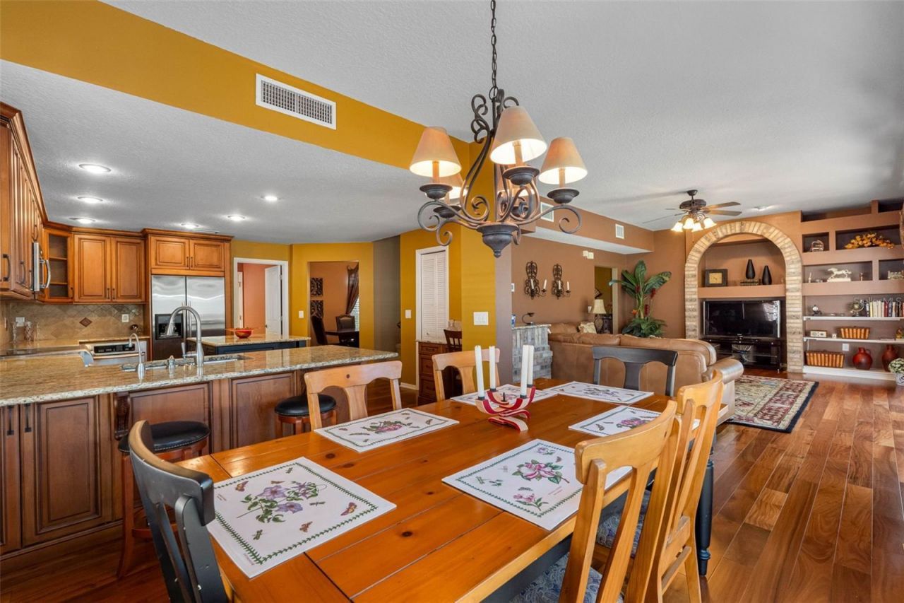 1872 Eagle Trace Boulevard, Palm Harbor, FL 34685 Photo