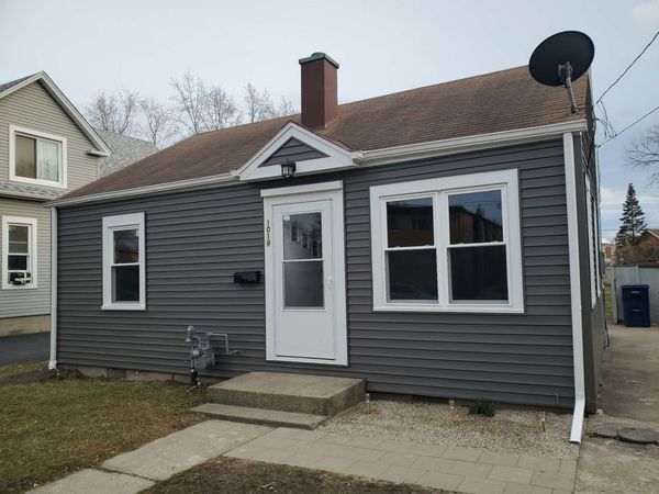 1019 Edwards Street , Waukegan, IL 60085