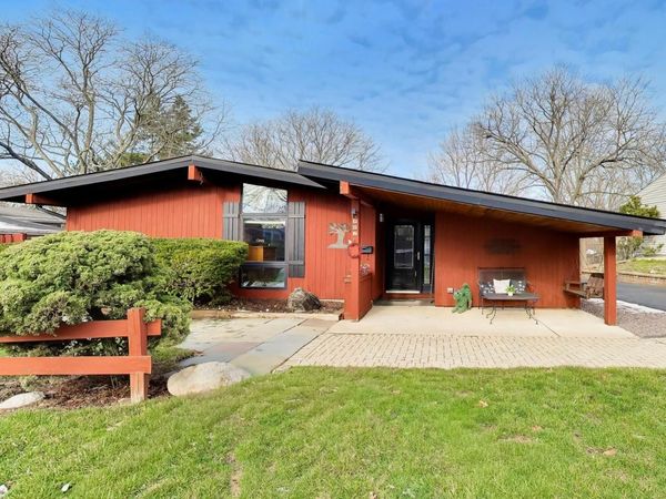 802 Lill Street , Barrington, IL 60010