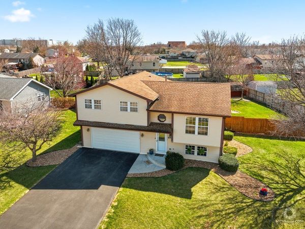 7415 W Braemar Lane W, Frankfort, IL 60423