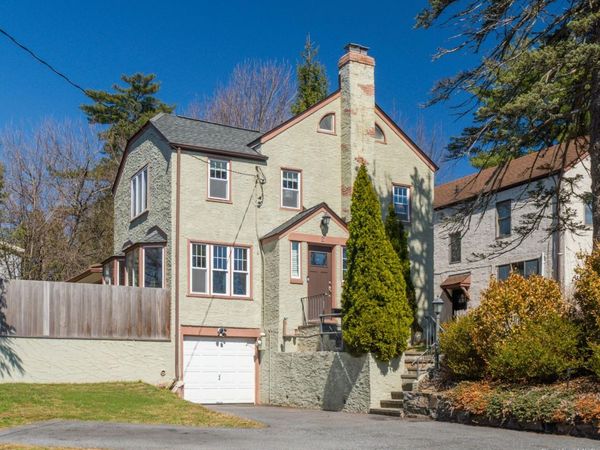 5 Rutgers Place, Hartsdale, NY 10530