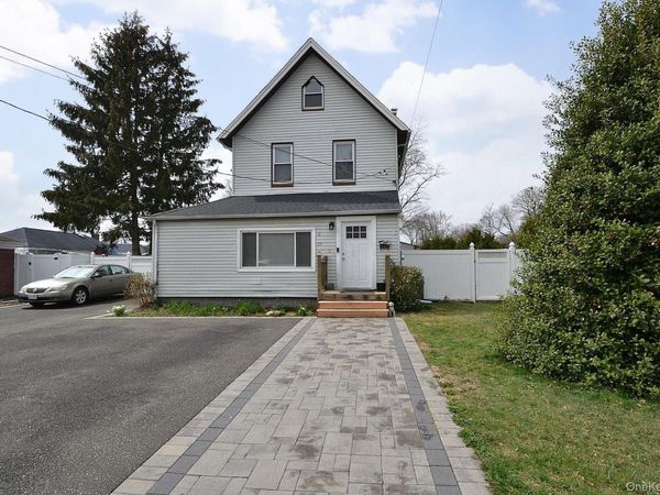 25 Hazel Street, Central Islip, NY 11722