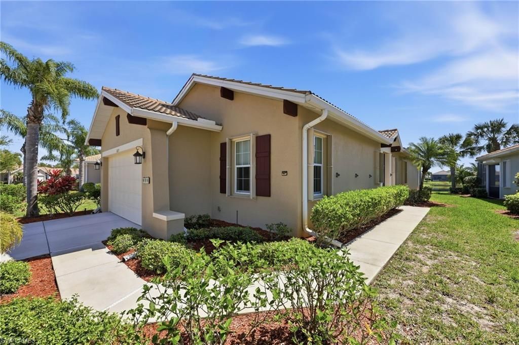 10429 Materita Dr, Fort Myers, FL 33913 Photo