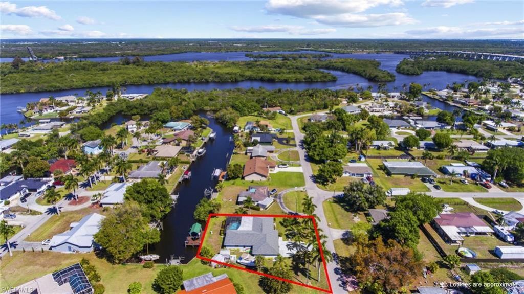 241 Connecticut Ave, Fort Myers, FL 33905 Photo