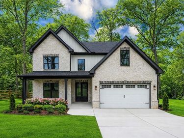 3374 Lee Drive, Buford, GA 30518