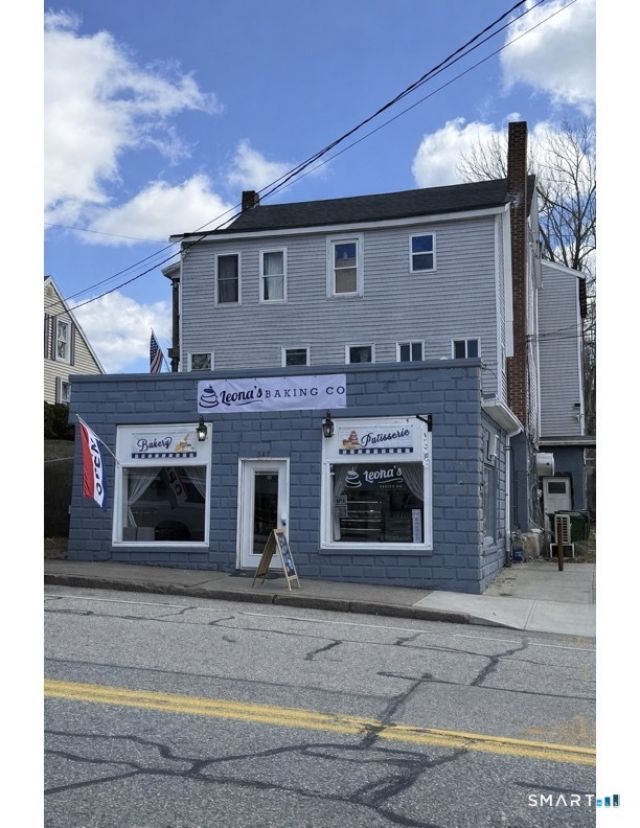 347-349 Kennedy, Putnam, CT 06260 Main Photo