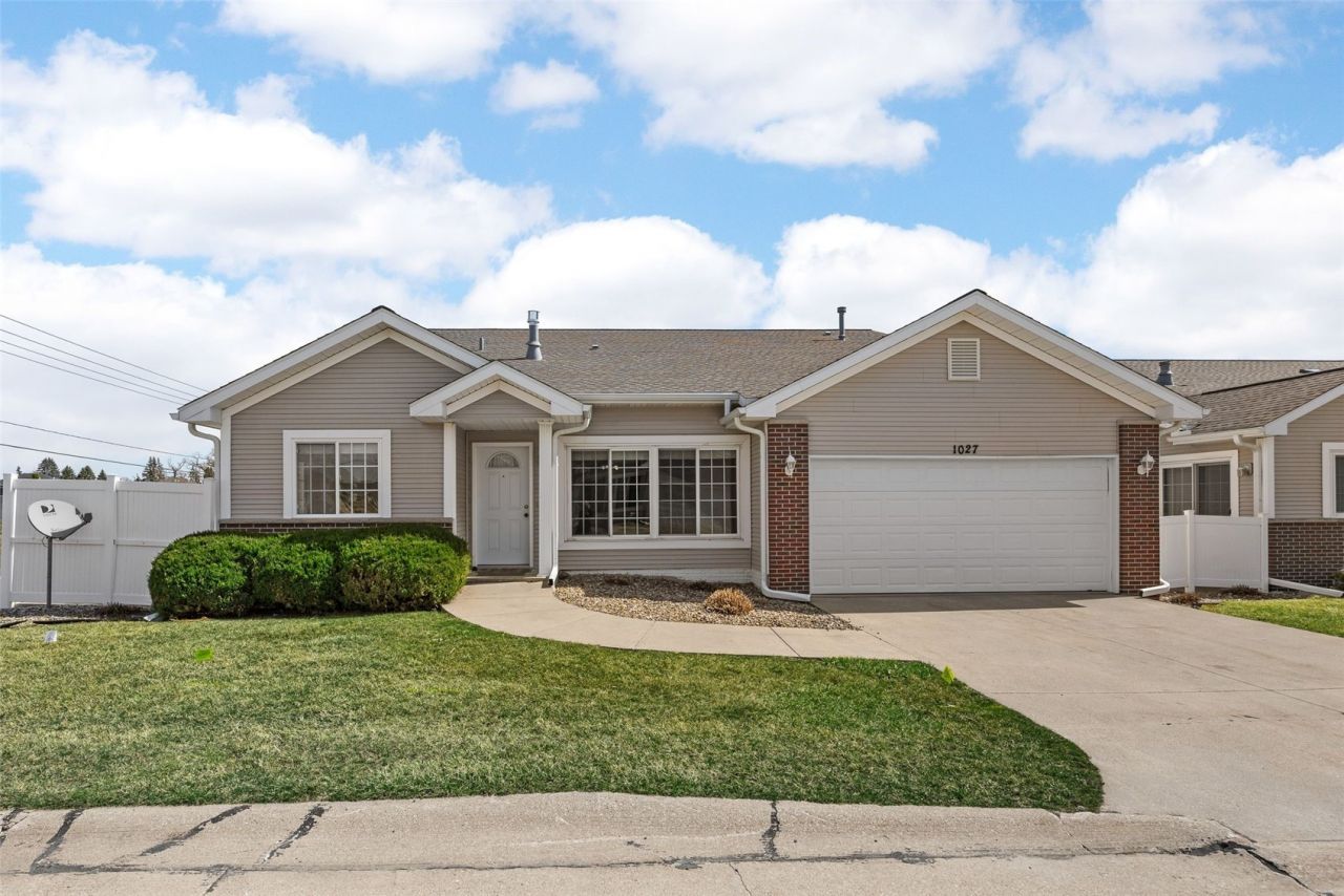 1027 74th Street Ne, Cedar Rapids, IA 52402 Main Photo