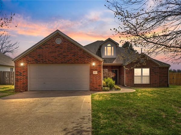 8477 W Vista Terrace Drive, Fayetteville, AR 72704