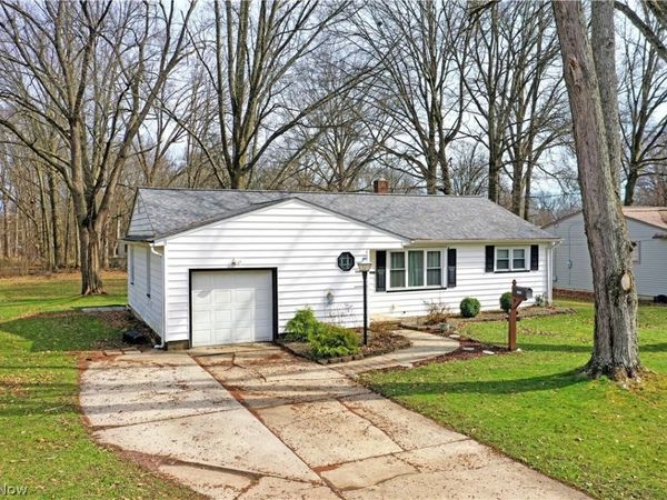 3205 Redgate Lane , Youngstown, OH 44511