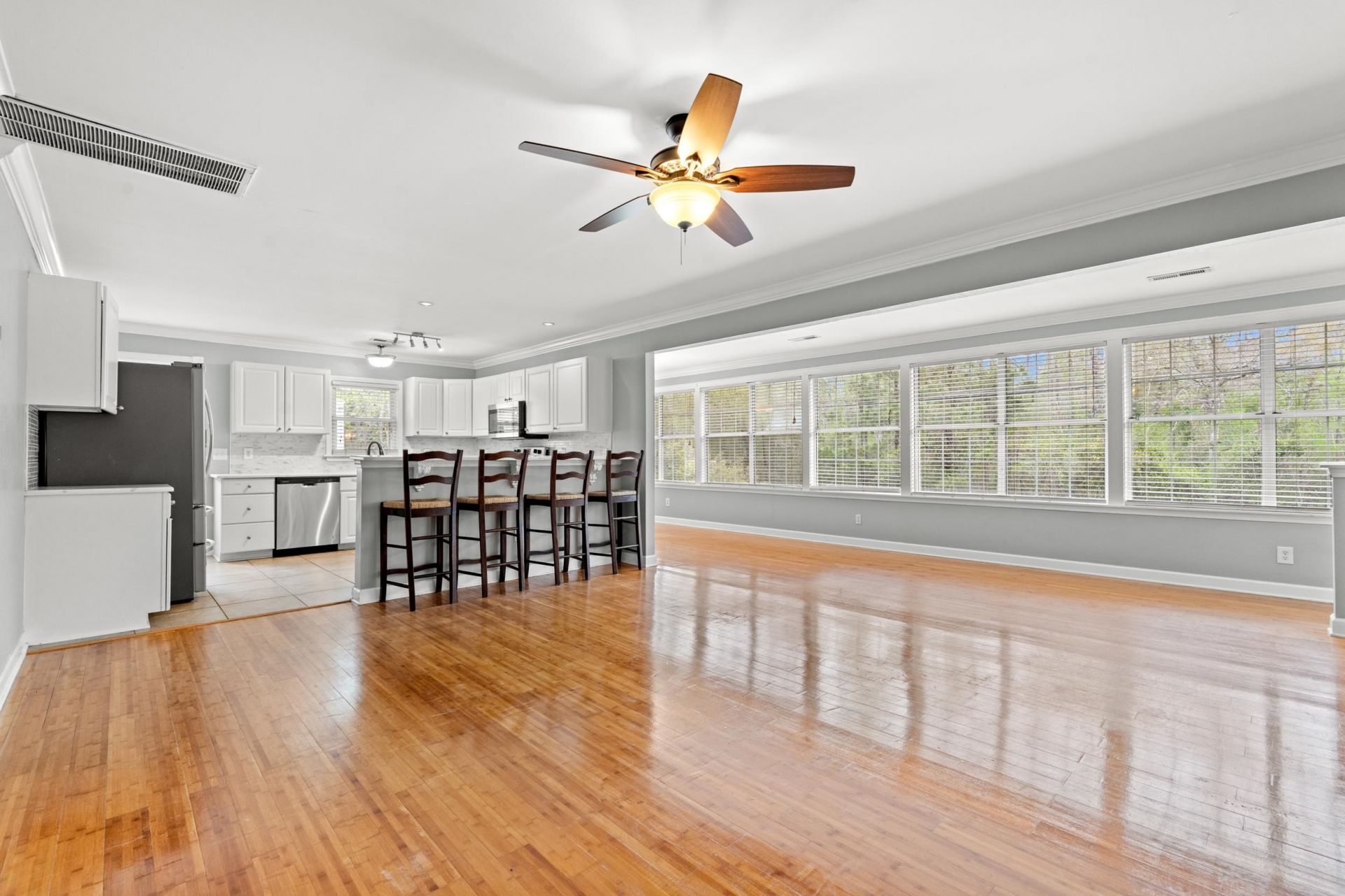 1015 Hagley Dr. Photo 12