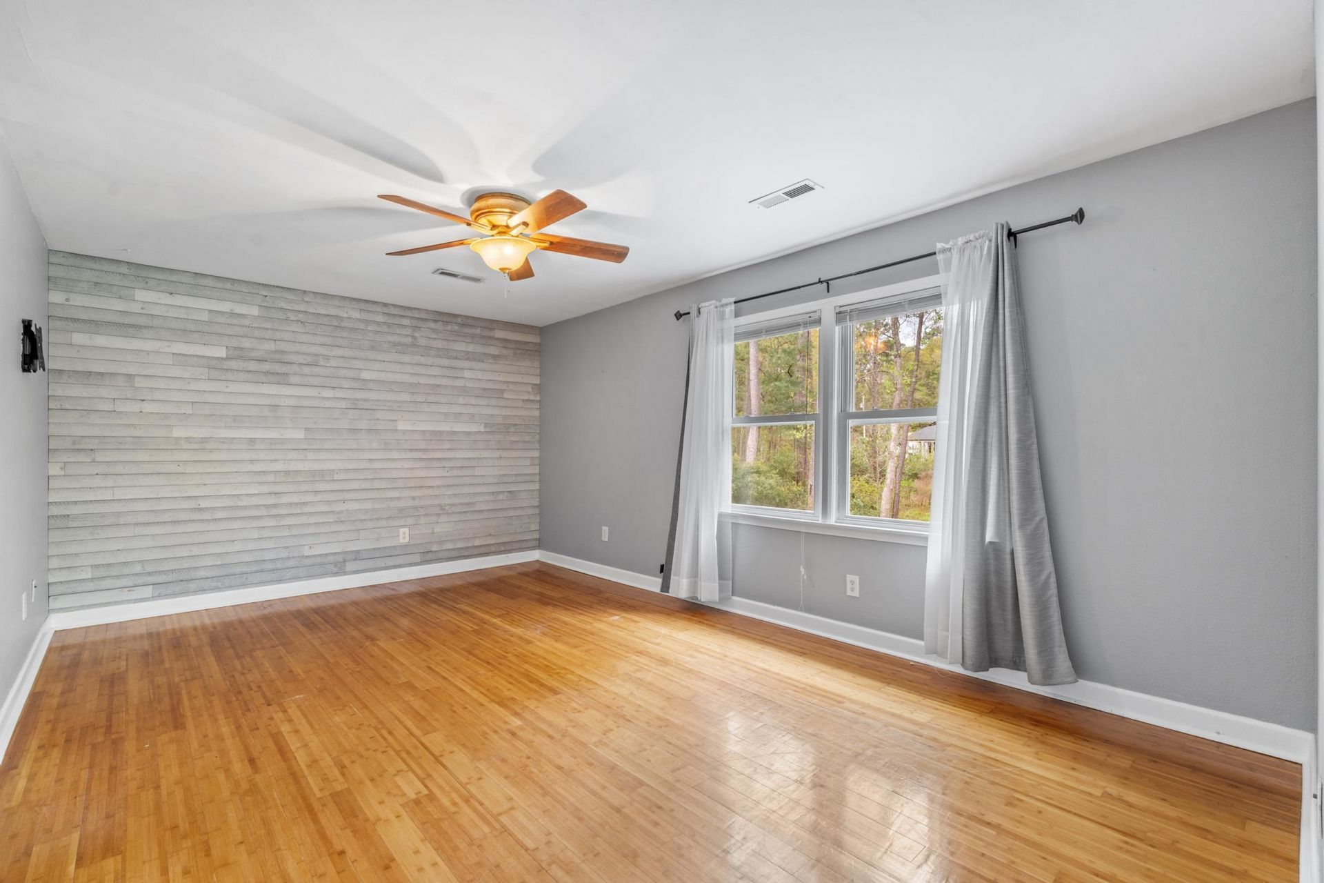 1015 Hagley Dr. Photo 17