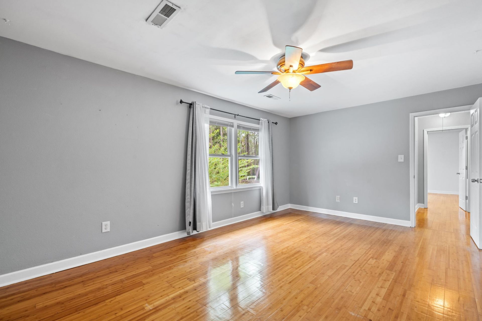 1015 Hagley Dr. Photo 23