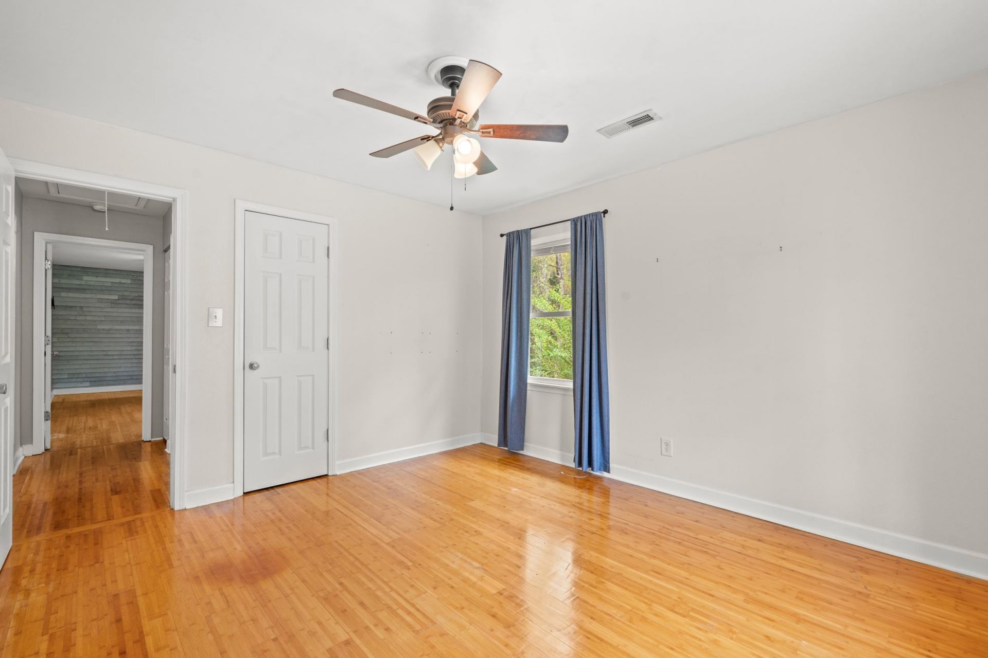 1015 Hagley Dr. Photo 27