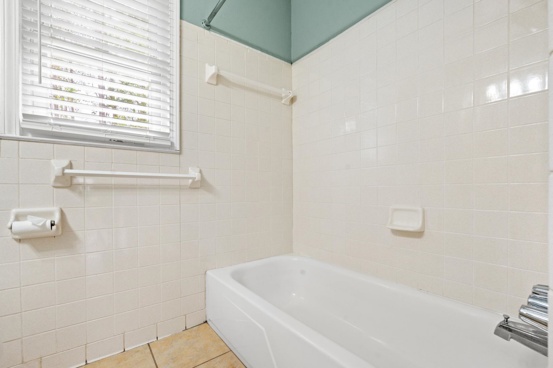 1015 Hagley Dr. Photo 32