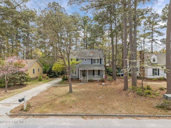 1502 Hollybriar Lane , Greenville, NC 27858