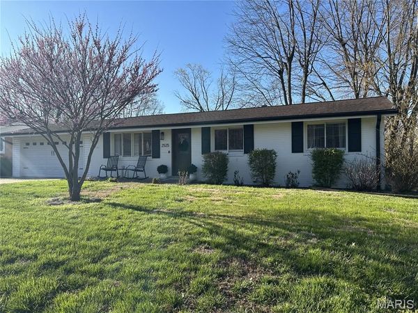 2525 Albert Rasche Drive , Cape Girardeau, MO 63701