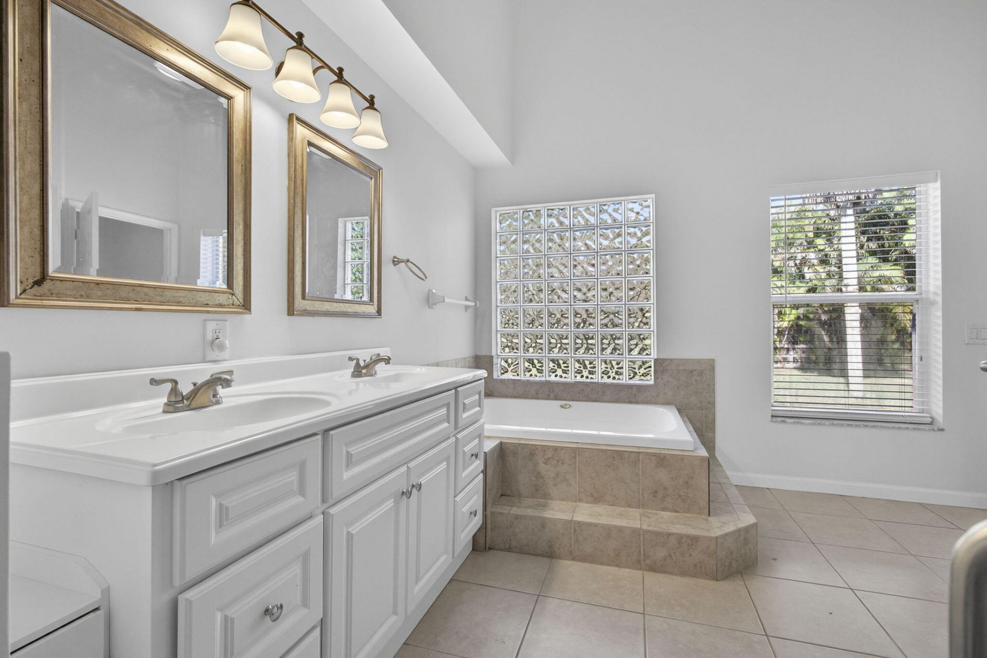 15399 N 61st Pl Place N, The Acreage, FL 33470 Photo