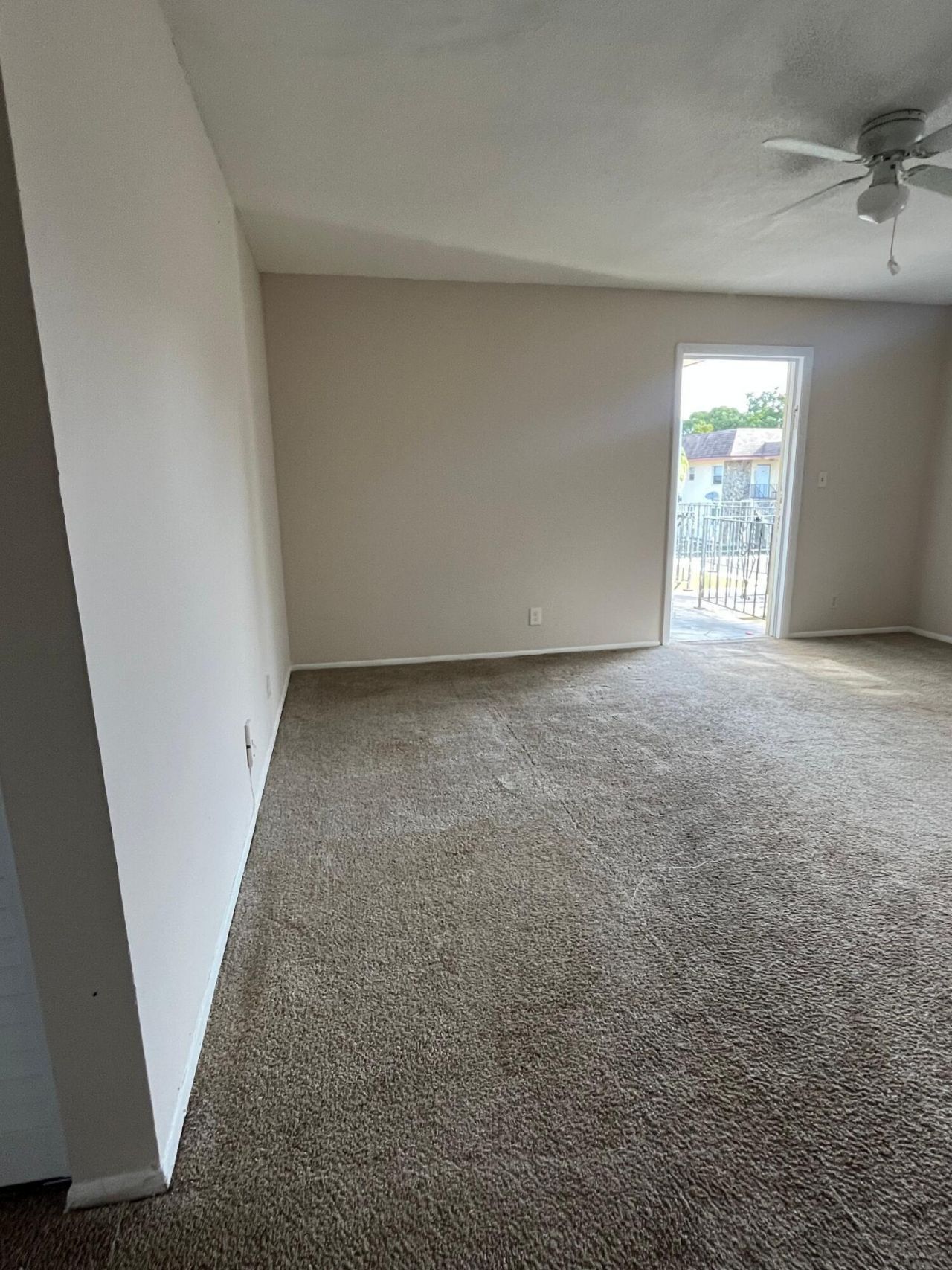 4800 NW 24th Court, Unit D214, Lauderdale Lakes, FL 33313 Photo