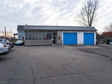 2203 Navarre Road SW, Canton, OH 44706