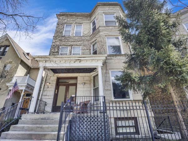 3135 N Clifton Avenue , Unit 2, Chicago, IL 60657