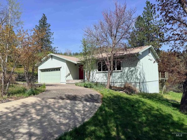 216 Shasta Cir, Orofino, ID 83544