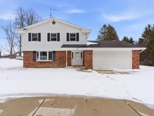 3642 COUNTY ROAD I, Saukville, WI 53080