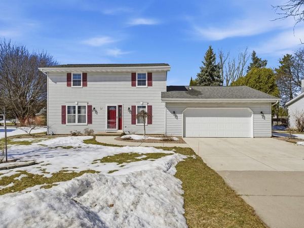 705 S GOLDENROD DRIVE, Appleton, WI 54914