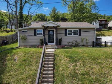 1021 Denver Avenue, Morgantown, WV 26505