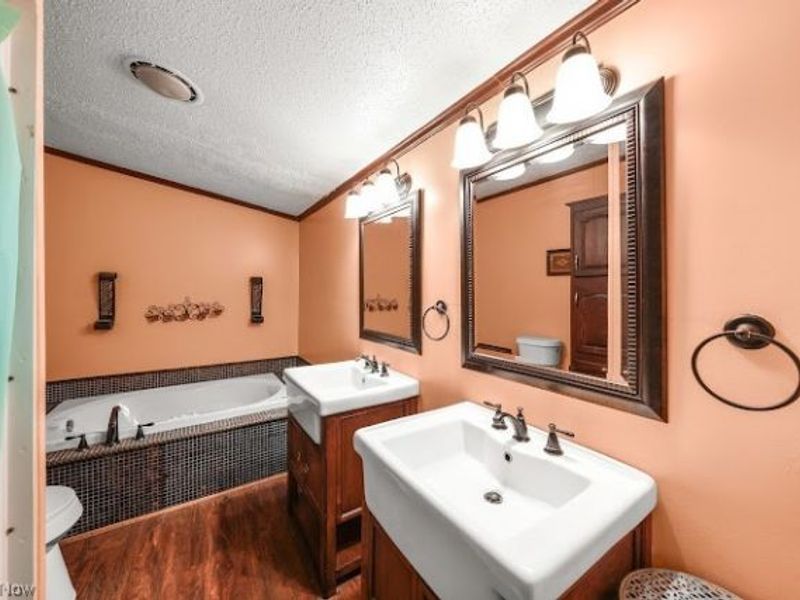 924 N Jewell Road, Newton Falls, OH 44444 Photo 8