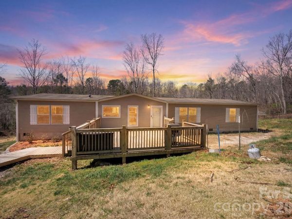 1064 Deer Chase Circle, Cedar Mountain, NC 28718