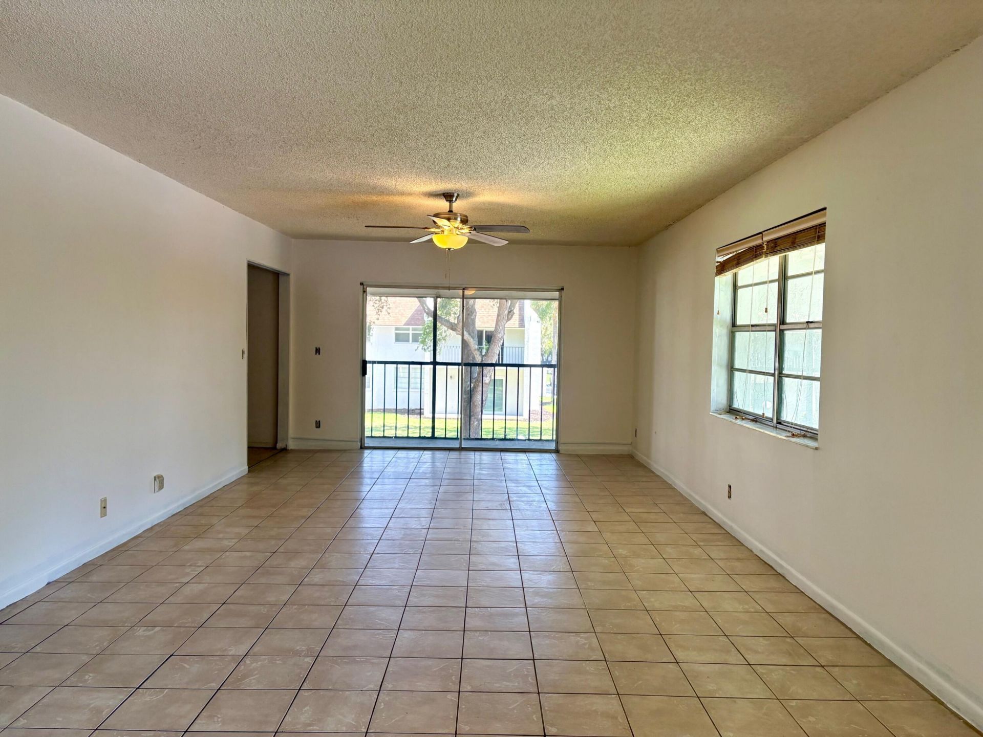 2915 SW 22nd Avenue, Unit 201, Delray Beach, FL 33445 Photo
