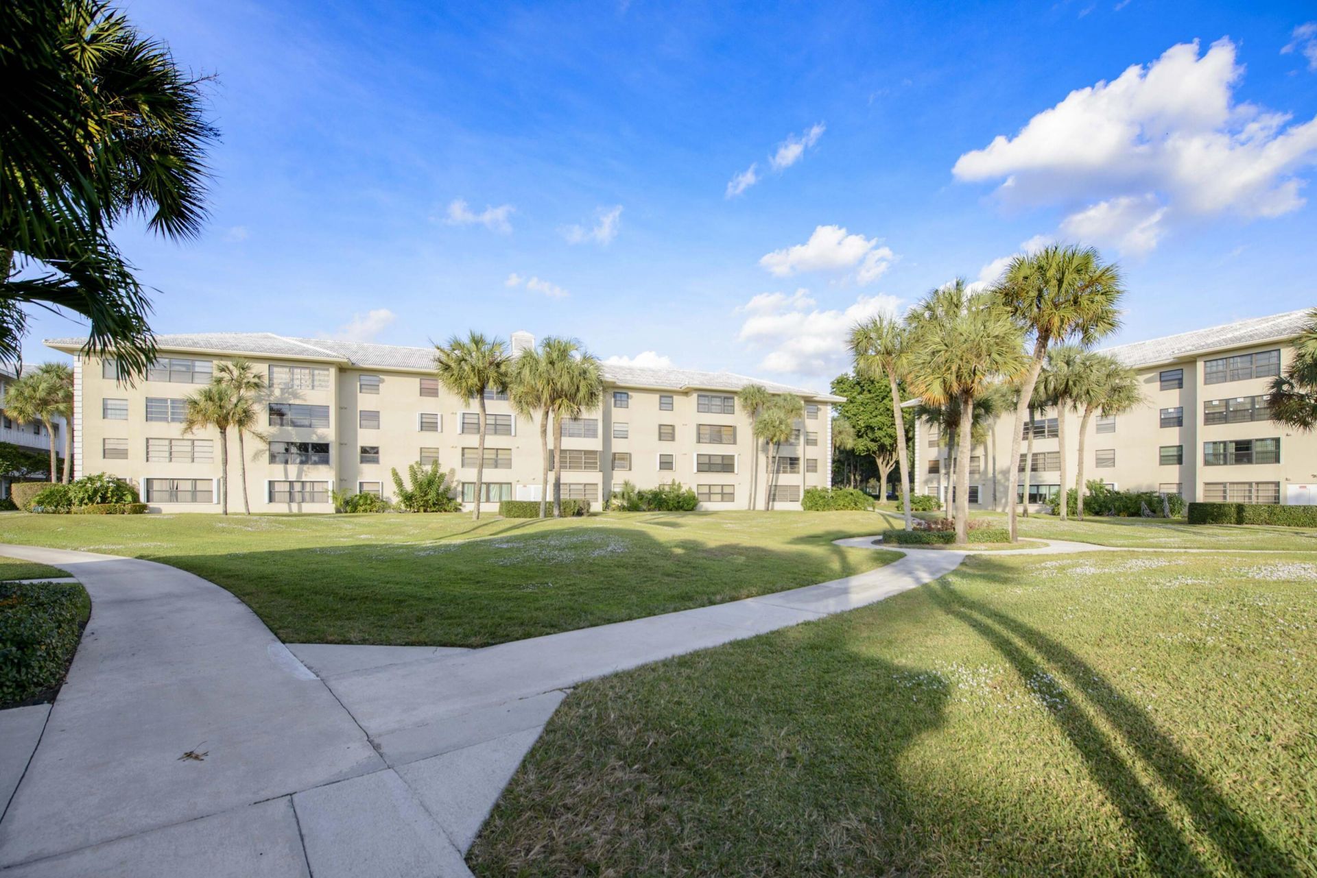 3515 Village Boulevard, Unit 304, West Palm Beach, FL 33409 Photo