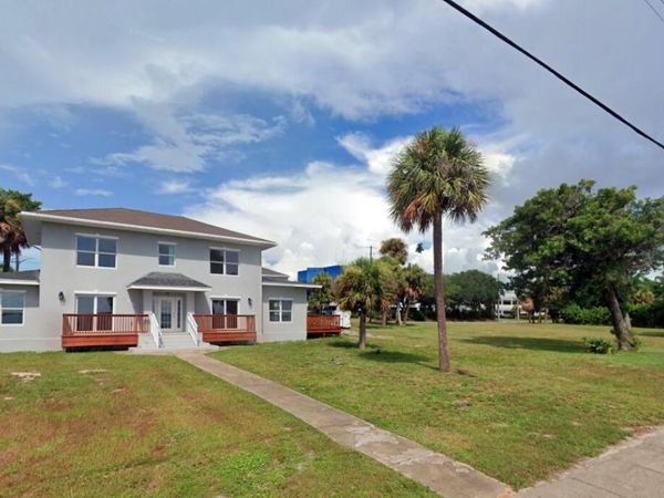515 S Indian River Drive, Fort Pierce, FL 34950