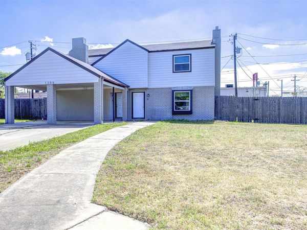 1306 E Saint Johns Ave, Austin, TX 78752