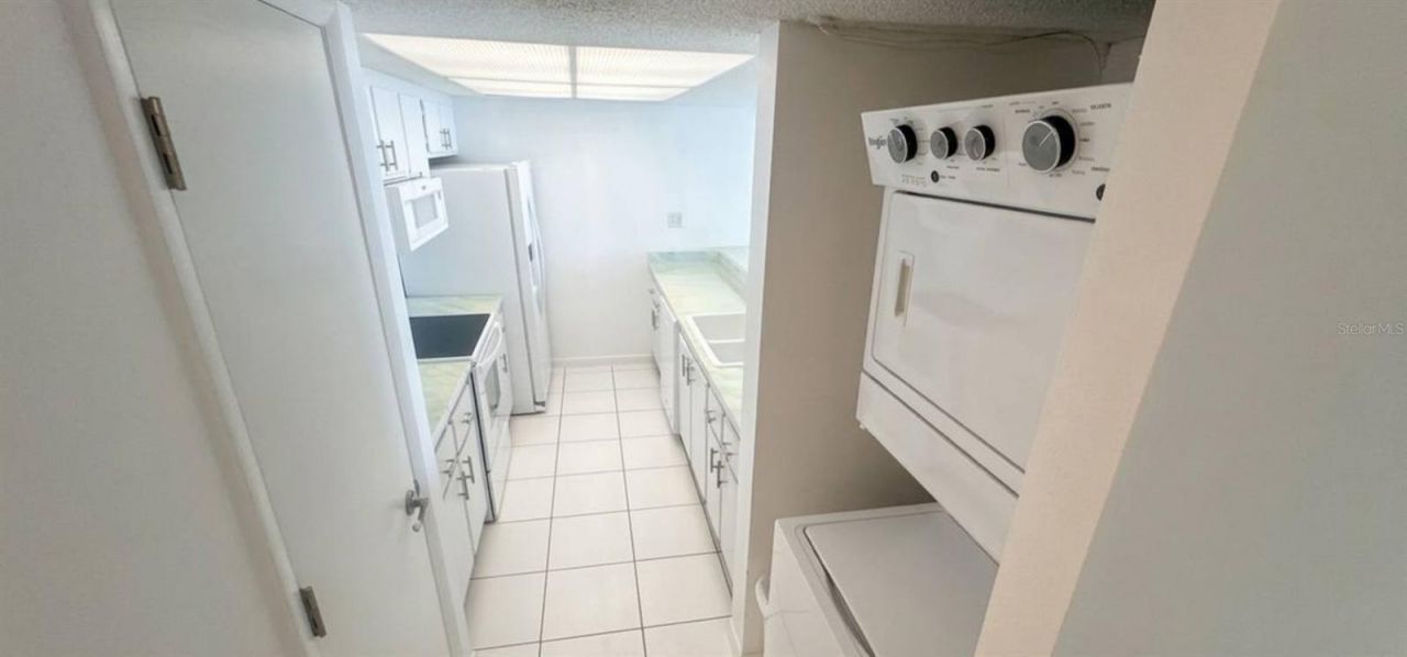 450 S Gulfview Boulevard, Unit 1208, Clearwater Beach, FL 33767 Photo