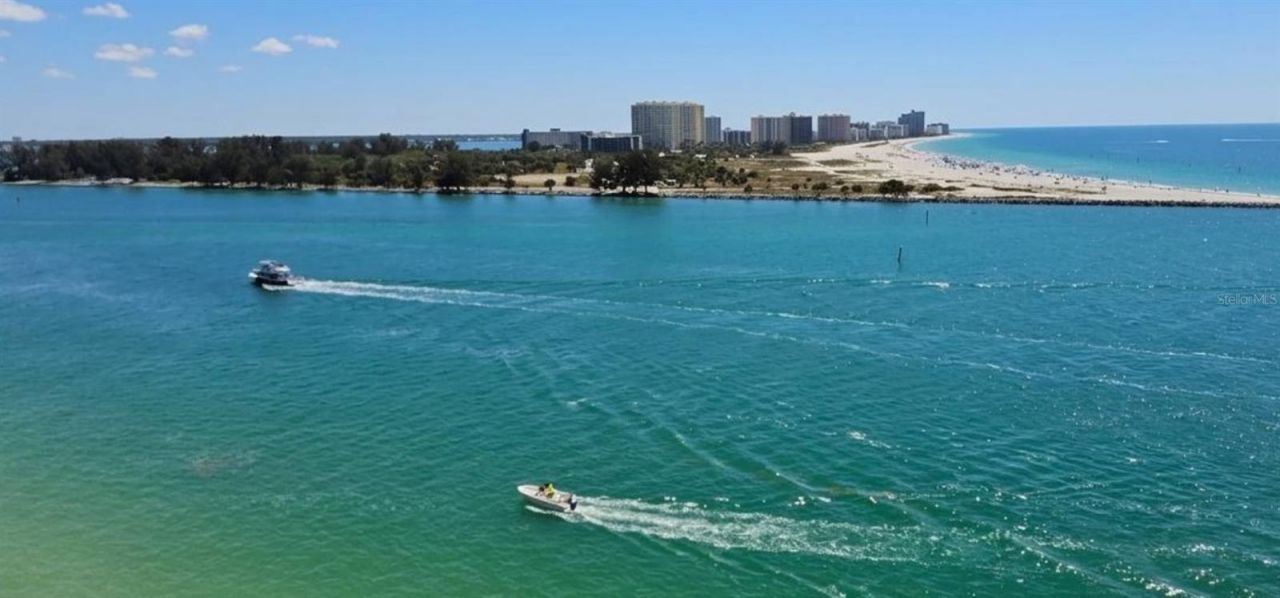450 S Gulfview Boulevard, Unit 1208, Clearwater Beach, FL 33767 Photo