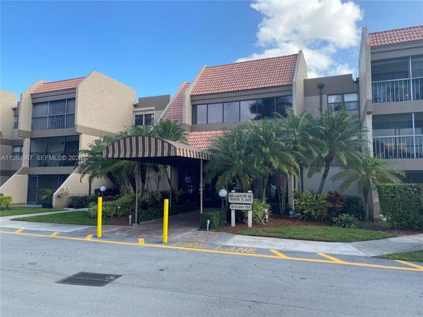 240 Lakeview Dr , Unit 308, Weston, FL 33326