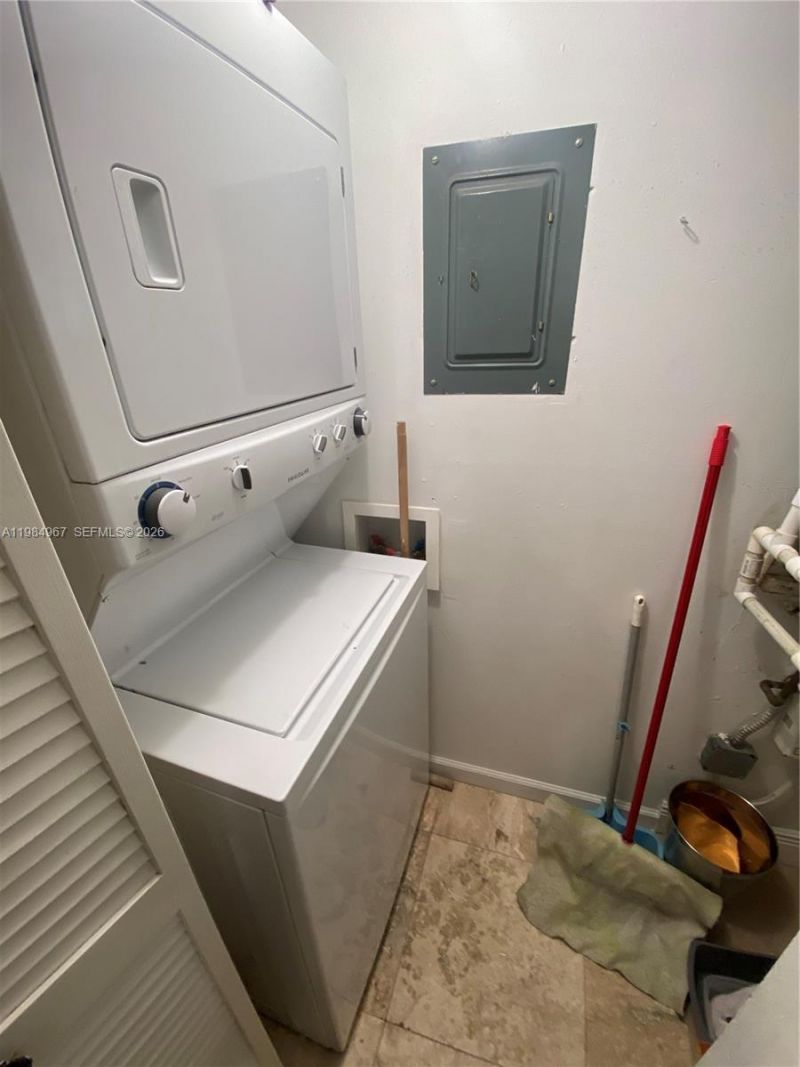 240 Lakeview Dr , Unit 308, Weston, FL 33326 Photo