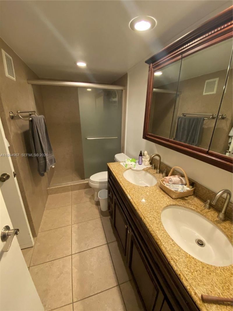 240 Lakeview Dr , Unit 308, Weston, FL 33326 Photo