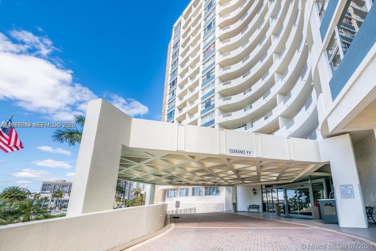 3180 S Ocean Dr, Unit 509, Hallandale Beach, FL 33009 Photo