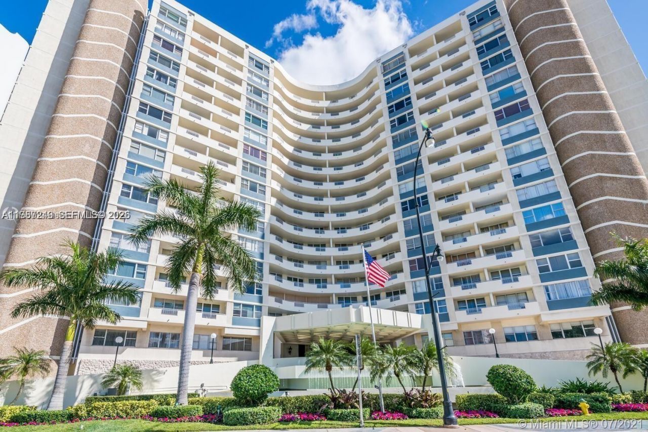 3180 S Ocean Dr, Unit 509, Hallandale Beach, FL 33009 Photo