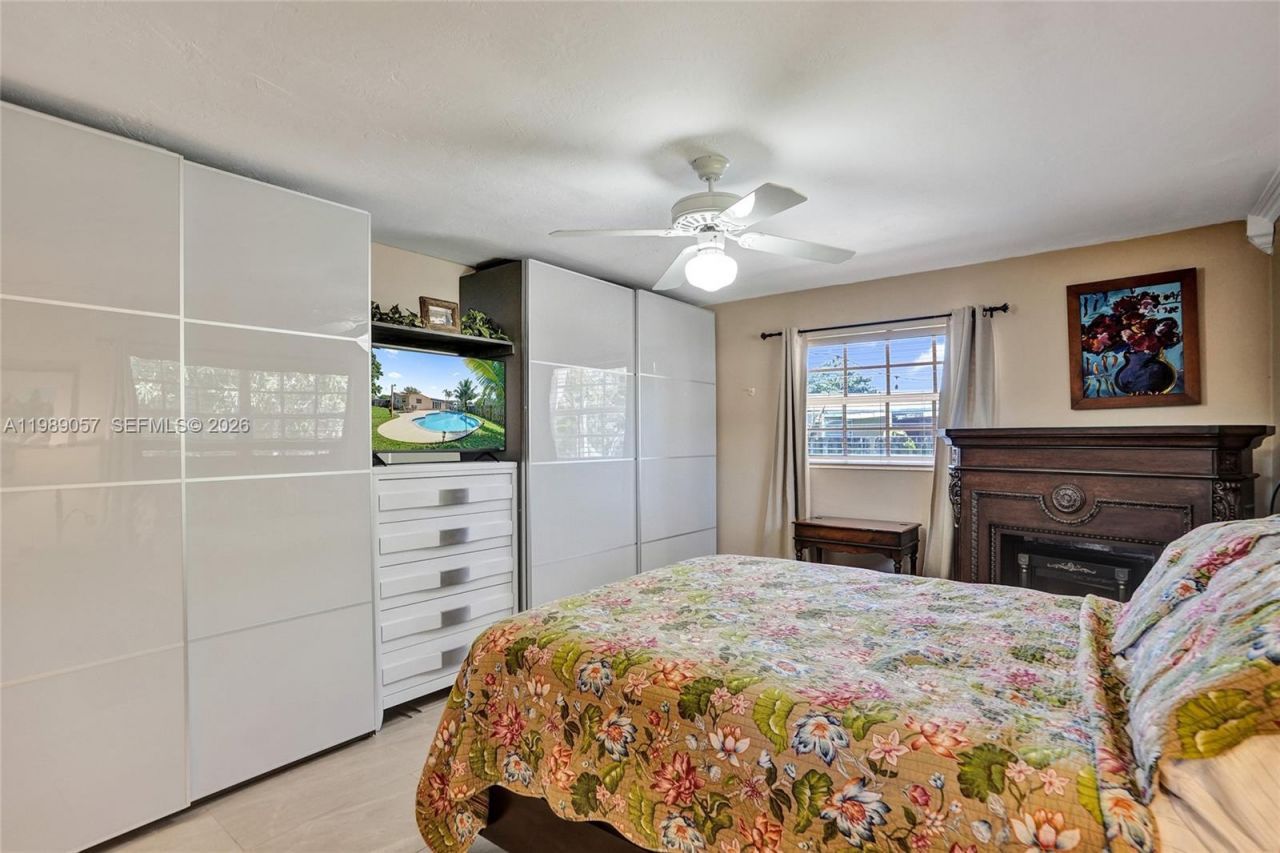 8730 NW 18th St, Pembroke Pines, FL 33024 Photo