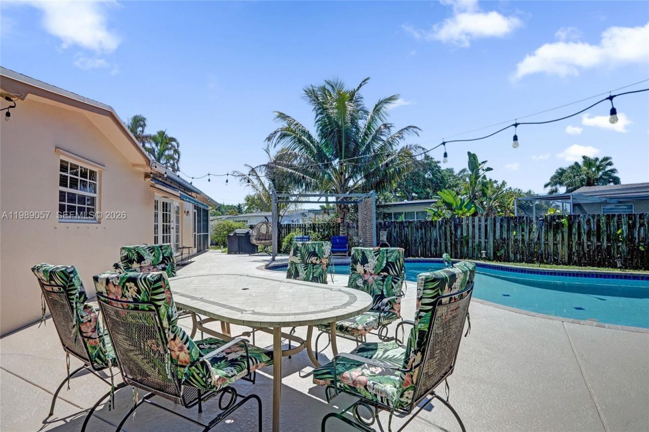 8730 NW 18th St, Pembroke Pines, FL 33024 Photo