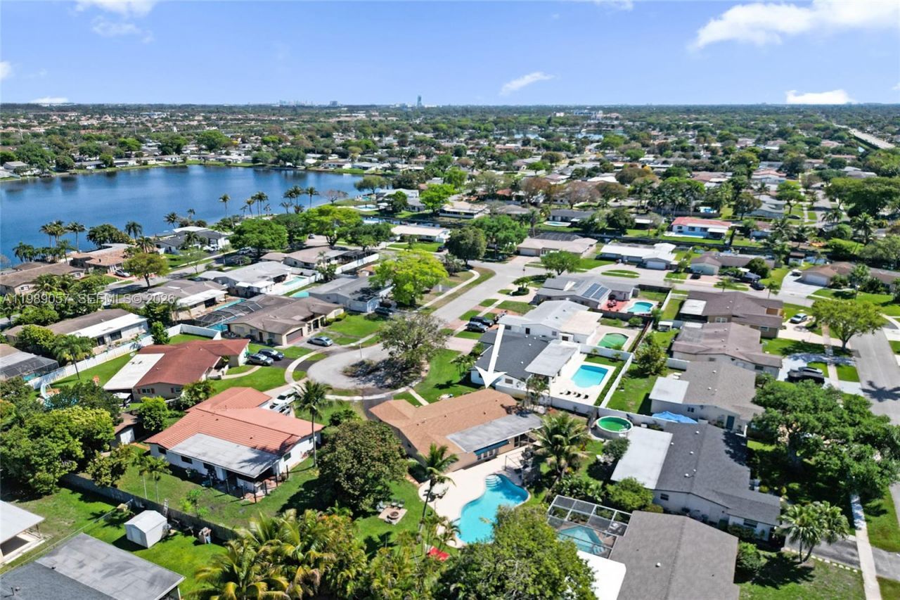 8730 NW 18th St, Pembroke Pines, FL 33024 Photo