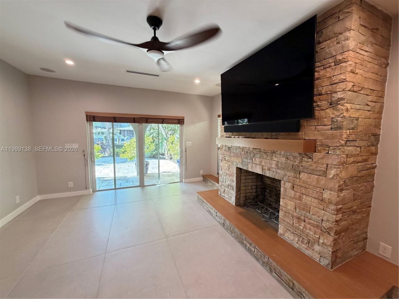 3200 NE 165th St, North Miami Beach, FL 33160 Photo