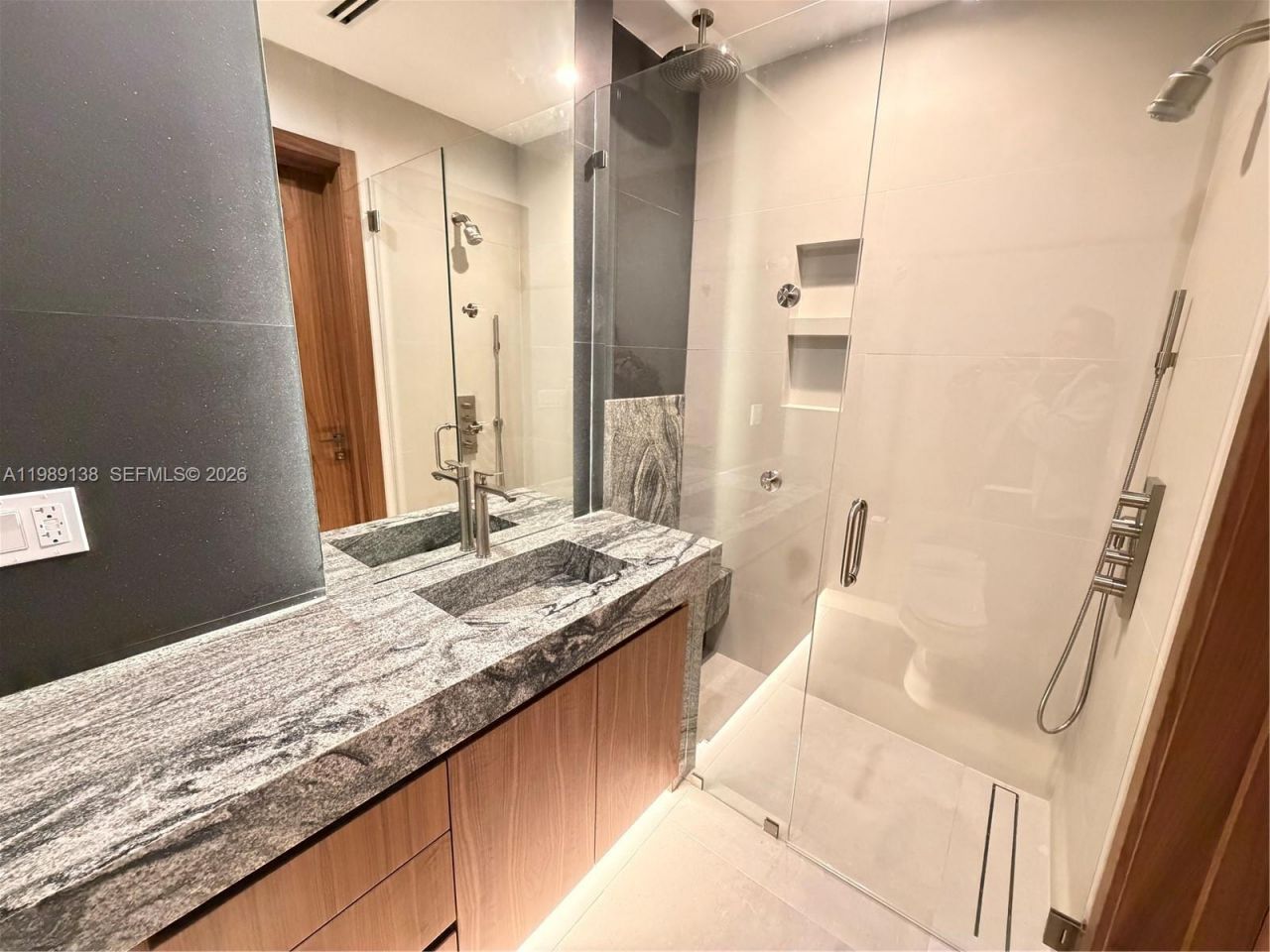 3200 NE 165th St, North Miami Beach, FL 33160 Photo