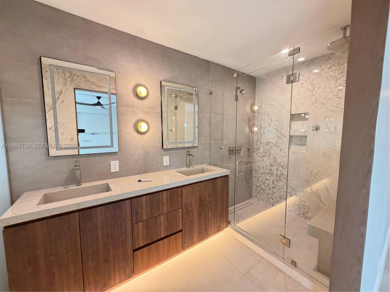 3200 NE 165th St, North Miami Beach, FL 33160 Photo