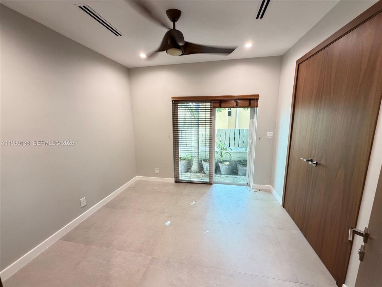 3200 NE 165th St, North Miami Beach, FL 33160 Photo